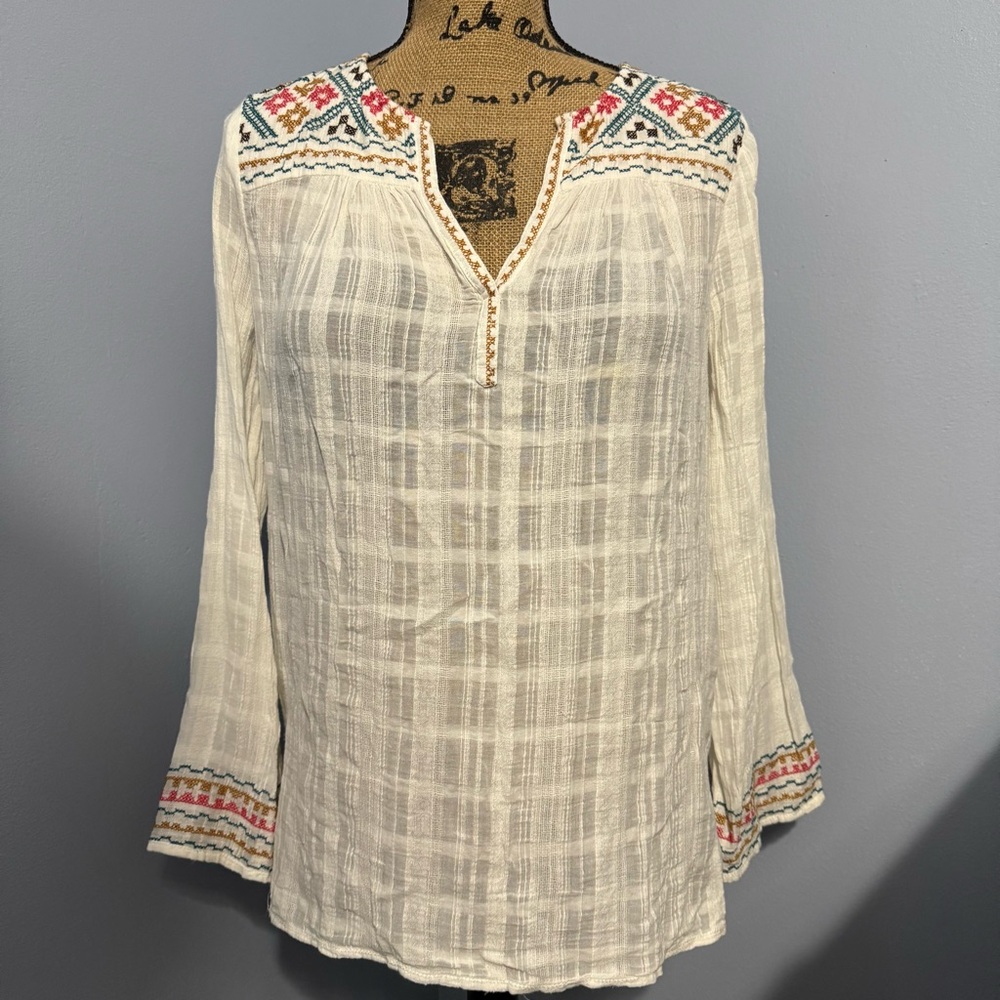 Max Edition Embroidered Top